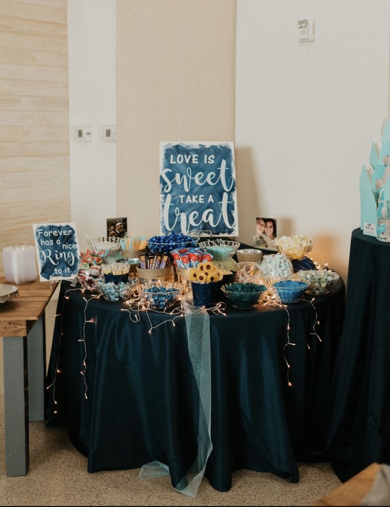 6branch-wedding-event-treats-table