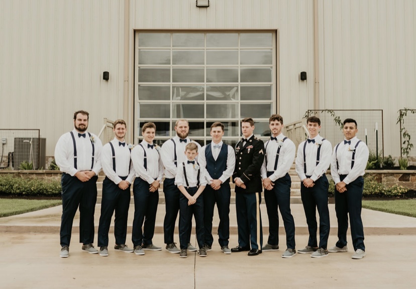 6branch-wedding-groomsmen